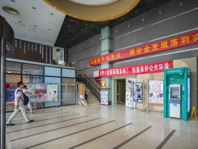 优士阁商务MALL，优士阁大厦